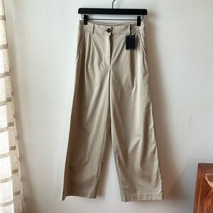 Massimo Dutti NWT High Waisted Wide Leg Classic Khaki Pants.  Size 2.